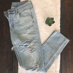 American Eagle Tomgirl Jean